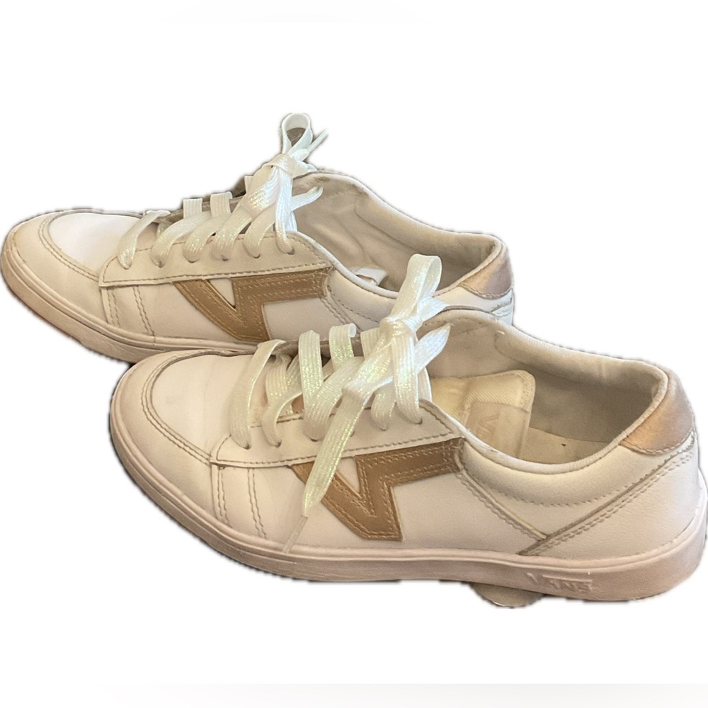 Vans Soland Women's White &Rose Low top Sneakers